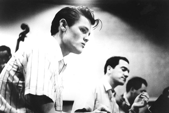 Chet Baker was now slouch either-- shown here in a short sleeve shirt.  And I can tell you right now, he ain't wearin' shorts.