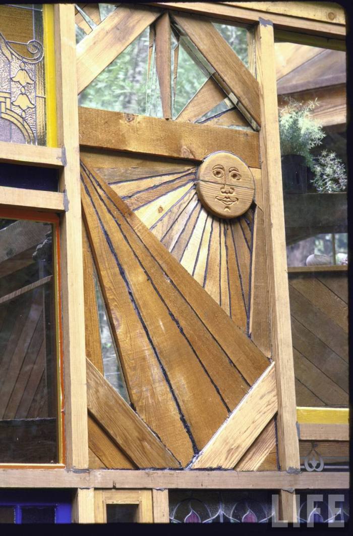 Here, a wooden sun was carved as a personal signature by one of the five carpenters that worked on the house.