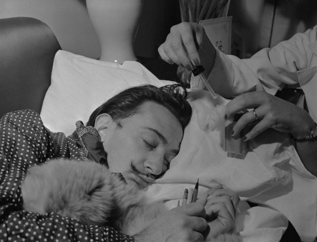 Salvador Dali Sleeping with Perfumed Pillow