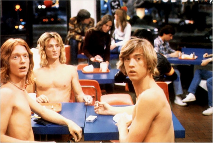 Eric-Stoltz-Sean-Penn-and-Anthony-Edwards-in-Fast-Times-at-Ridgemont-High
